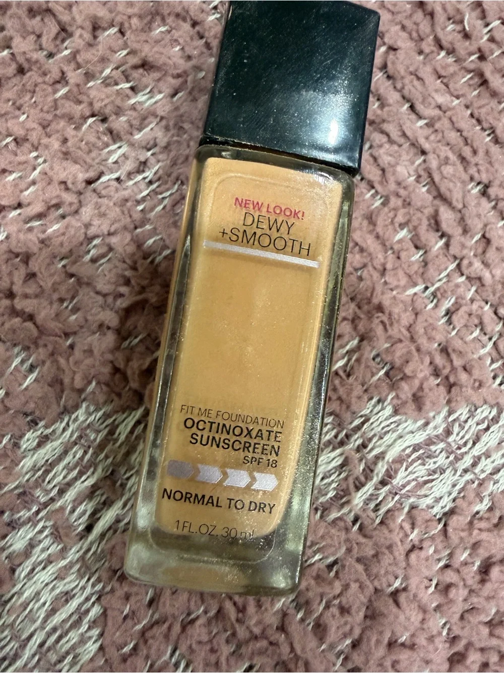 Maybelline Fit Me Dewy + Smooth Foundation — Light Beige